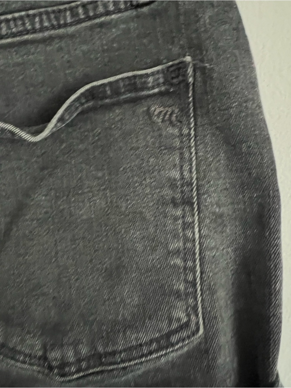 Madewell High-Rise Roll Hem Denim Shorts in Lunar Wash Sz28 - Picture 13 of 16